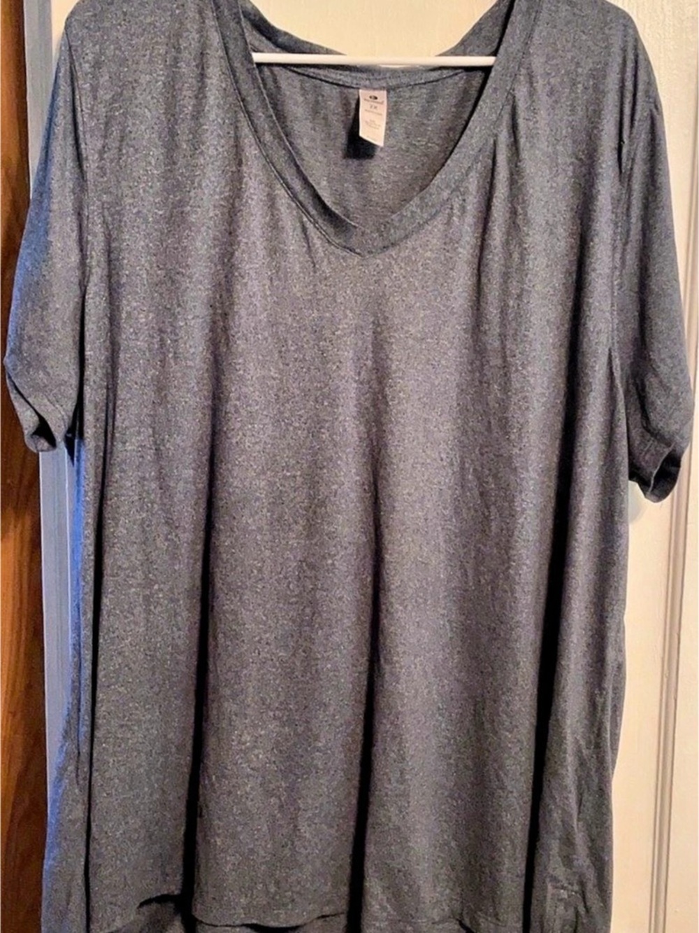 90 Degree by Reflex Gray V-Neck Tunic Size 2X